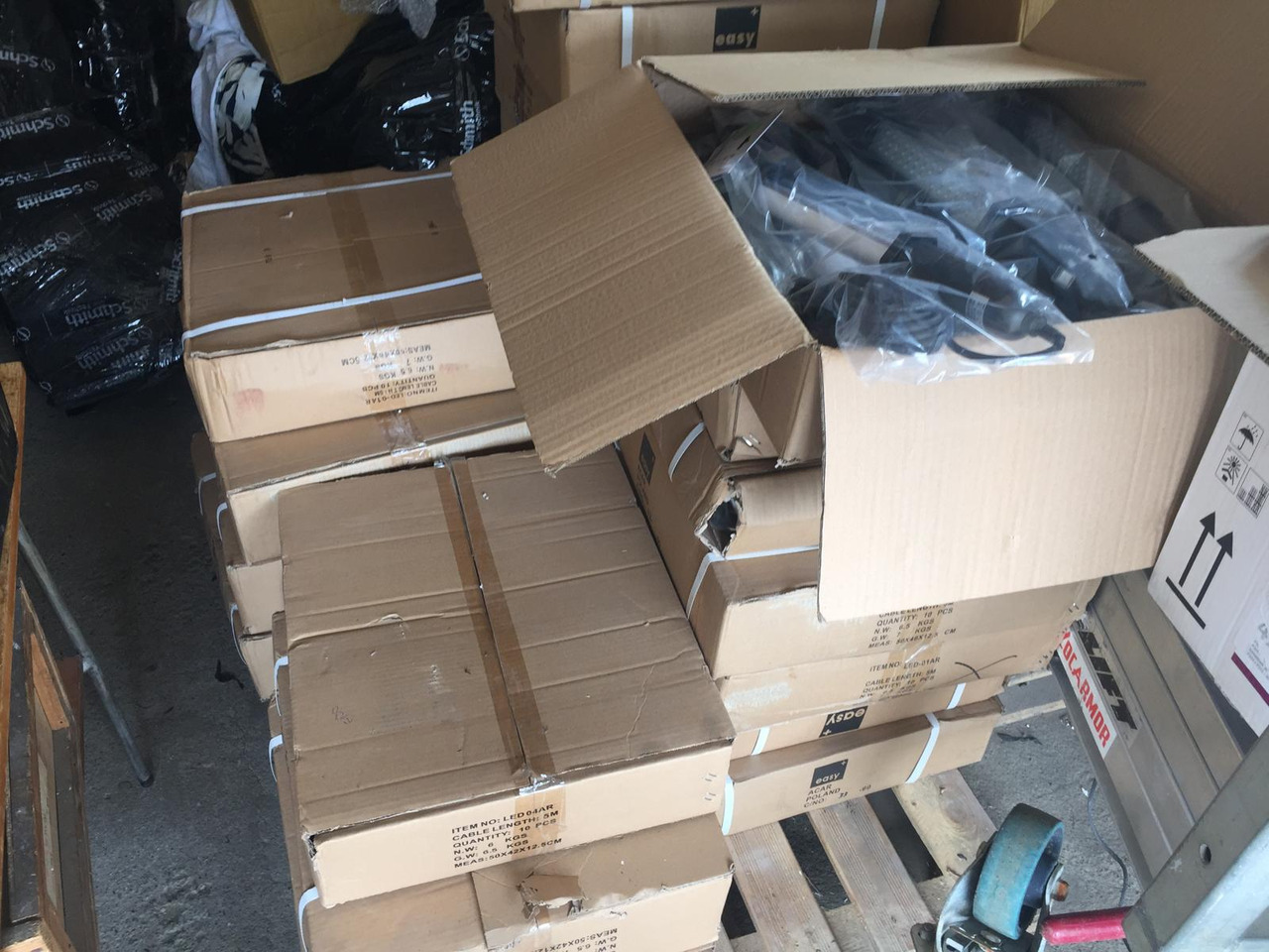 Lampa warsztatowa na 5 metrowym przewodzie zasilającym - Altra macchina: foto 2 Lampa warsztatowa na 5 metrowym przewodzie zasilającym - Altra macchina: foto 2