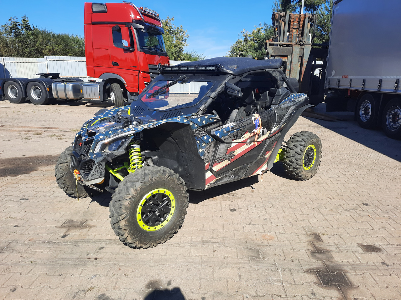 CAN-AM Maverick X3 XDS z homologacją - Quad: foto 3 CAN-AM Maverick X3 XDS z homologacją - Quad: foto 3