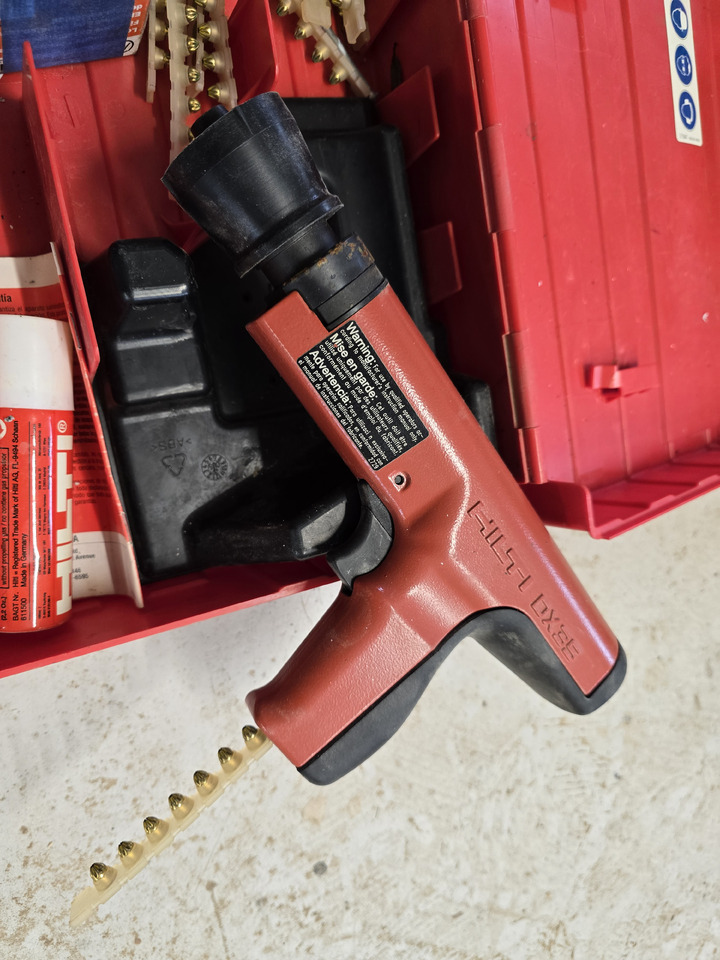 HILTI DX35 - Attrezzatura da costruzione: foto 2 HILTI DX35 - Attrezzatura da costruzione: foto 2