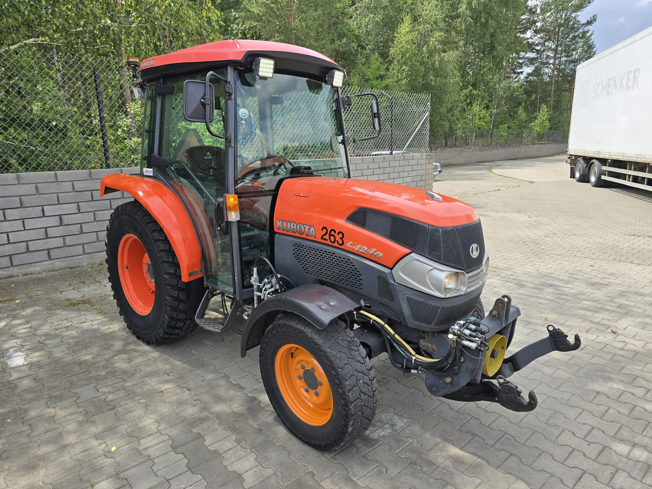KUBOTA 4240 - Trattore: foto 4 KUBOTA 4240 - Trattore: foto 4