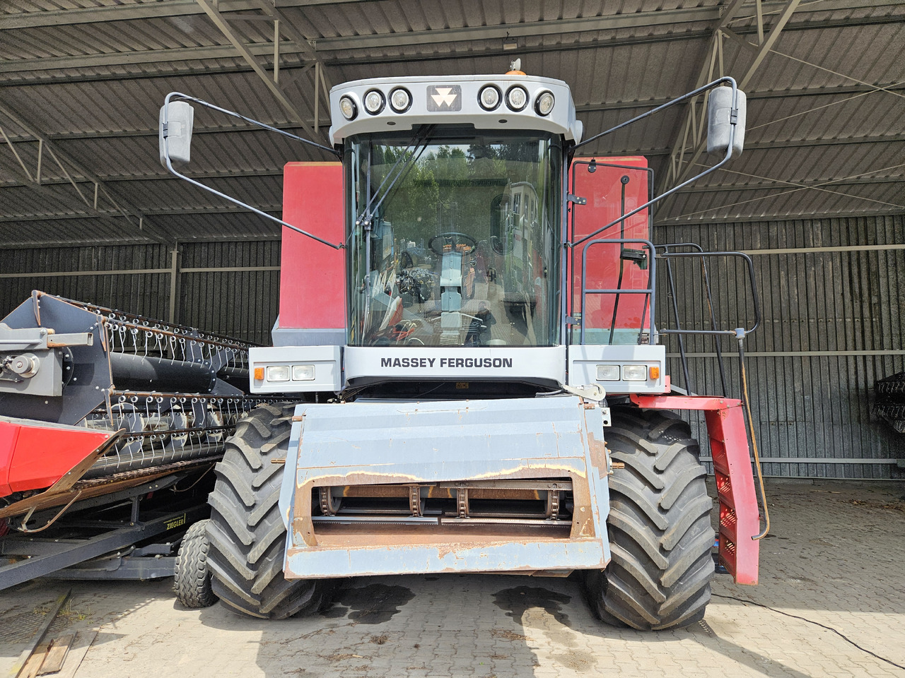 Massey Ferguson Cerea - Mietitrebbia: foto 1 Massey Ferguson Cerea - Mietitrebbia: foto 1