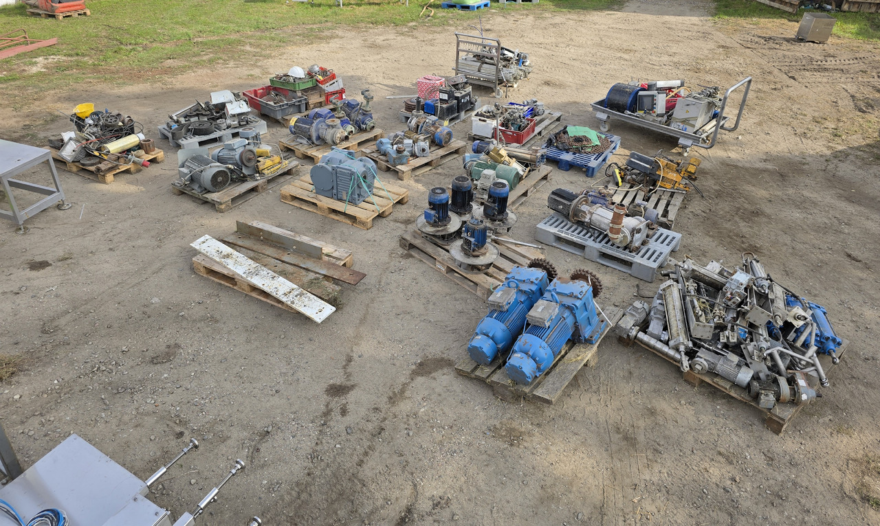- Attrezzatura da costruzione: foto 1 - Attrezzatura da costruzione: foto 1