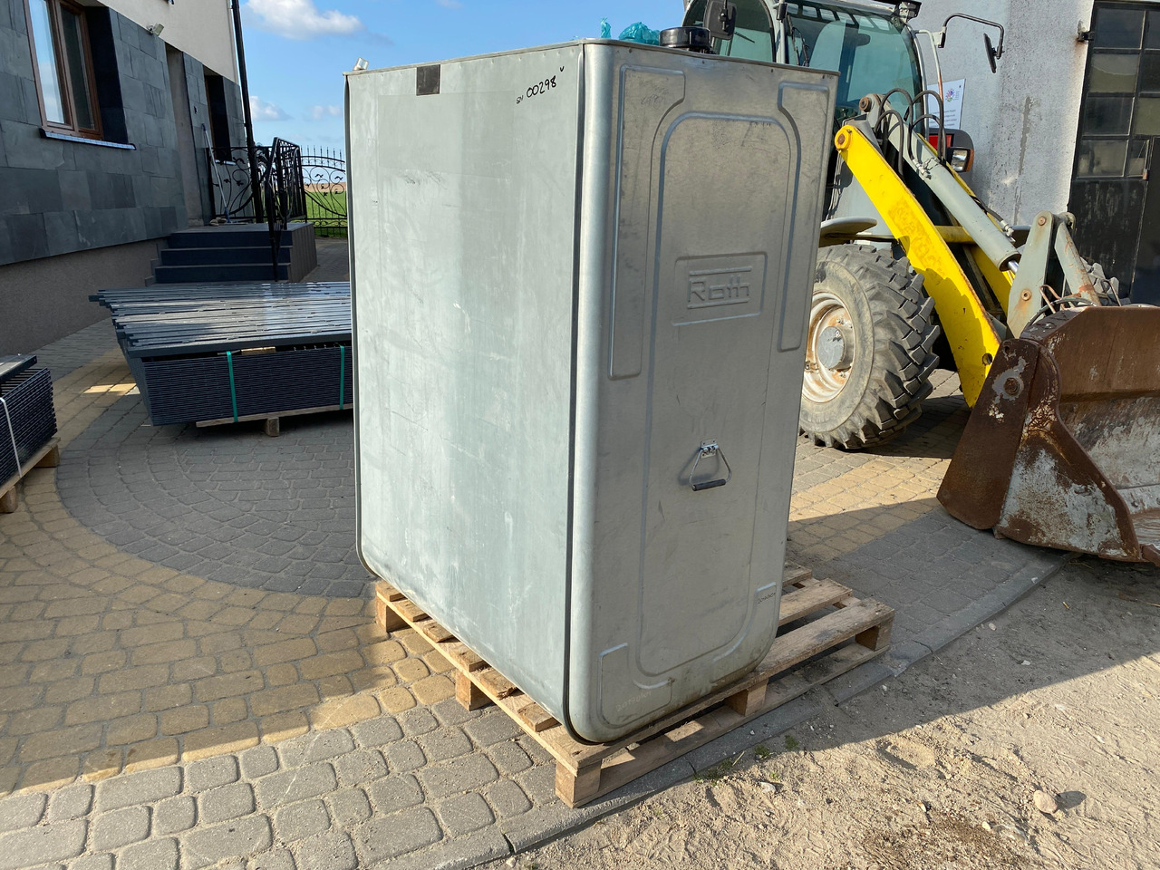 ROTH DWT 1000L - Serbatoio di stoccaggio: foto 1 ROTH DWT 1000L - Serbatoio di stoccaggio: foto 1