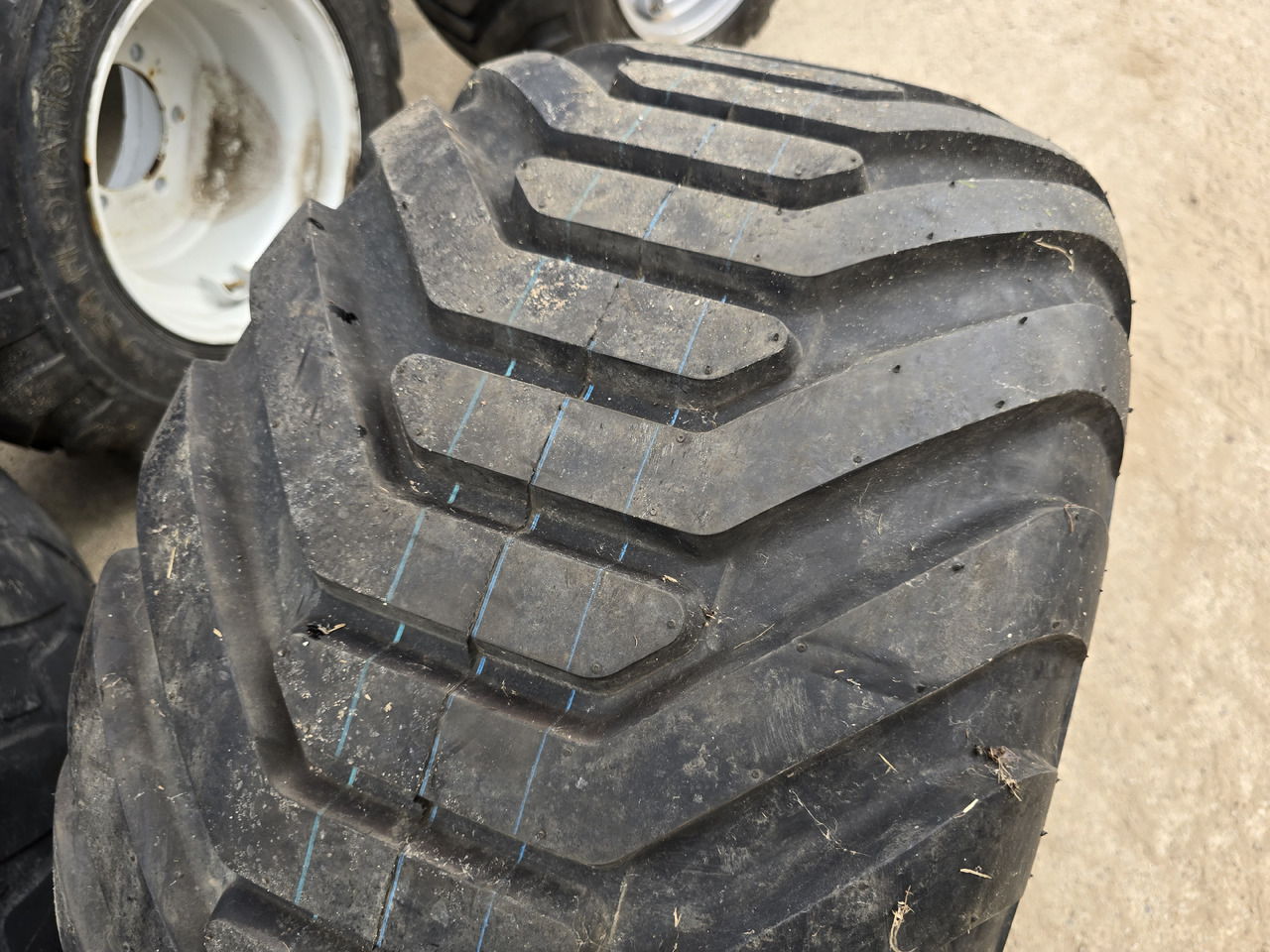 STARCO 480/45-17 - Ruota completa per Macchina agricola: foto 4 STARCO 480/45-17 - Ruota completa per Macchina agricola: foto 4