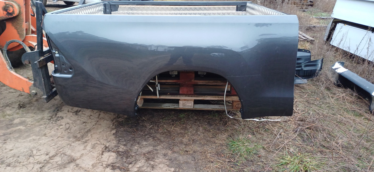 TOYOTA HILUX Extracab (2023 r.) NOWA paka skrzynia - Carrozzeria ed esterni per Autovettura: foto 5 TOYOTA HILUX Extracab (2023 r.) NOWA paka skrzynia - Carrozzeria ed esterni per Autovettura: foto 5