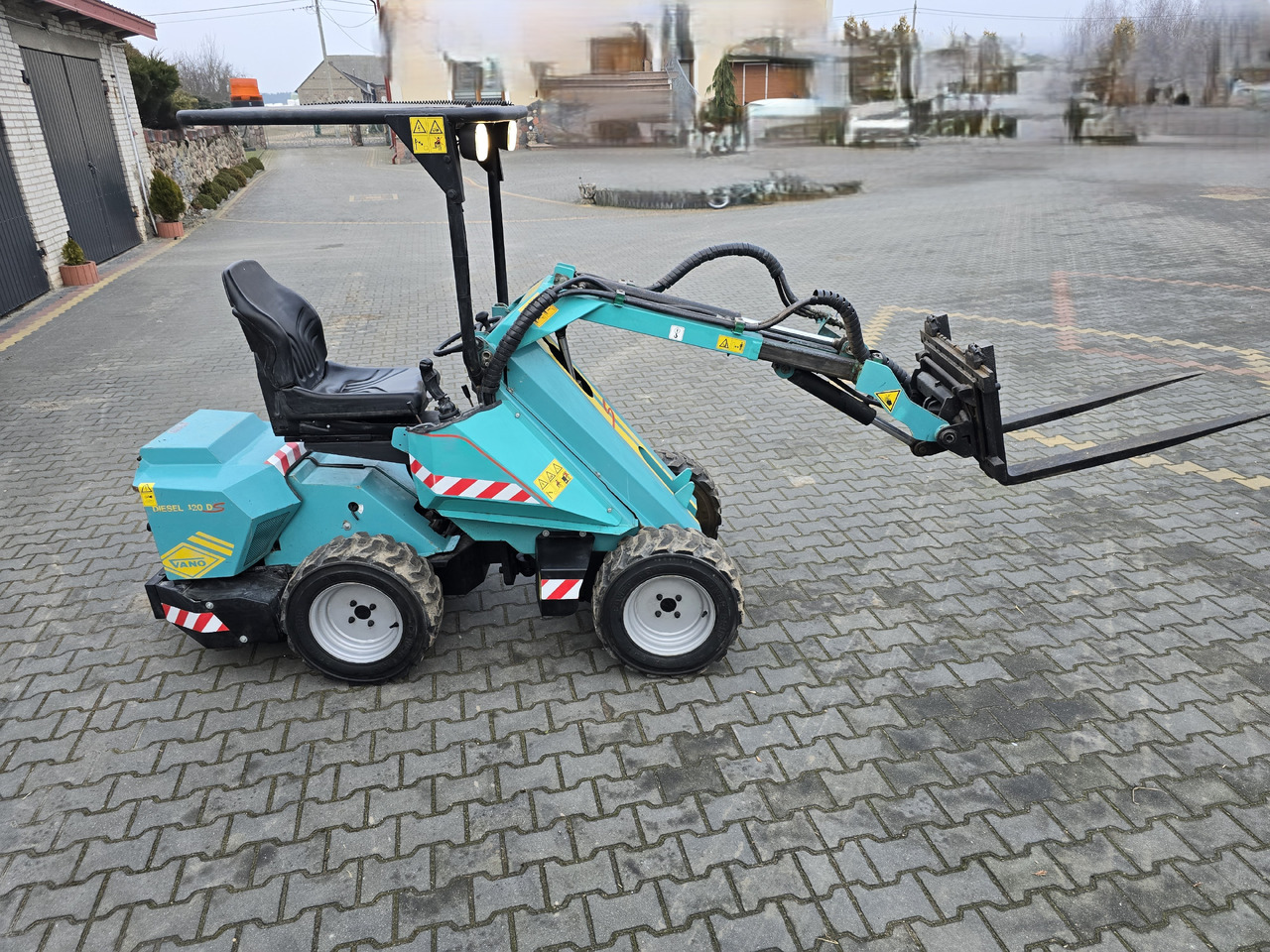 VANO DIESEL 120 DS - Minipala: foto 5 VANO DIESEL 120 DS - Minipala: foto 5