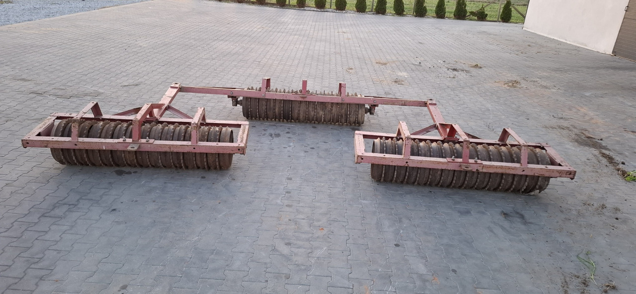 Wały posiewne 4.6 m - Rullo costipatore: foto 2 Wały posiewne 4.6 m - Rullo costipatore: foto 2
