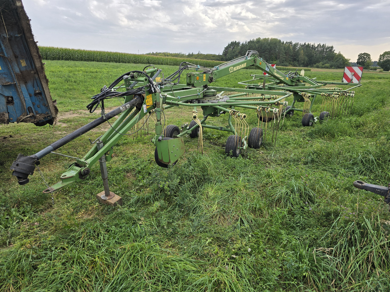 Krone Swadro 710/26T - Voltafieno: foto 4 Krone Swadro 710/26T - Voltafieno: foto 4