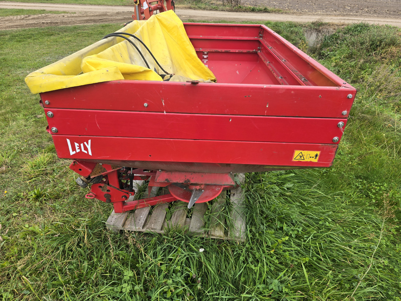 Lely SE 1500 Fertiliner - Spandiconcime: foto 4 Lely SE 1500 Fertiliner - Spandiconcime: foto 4