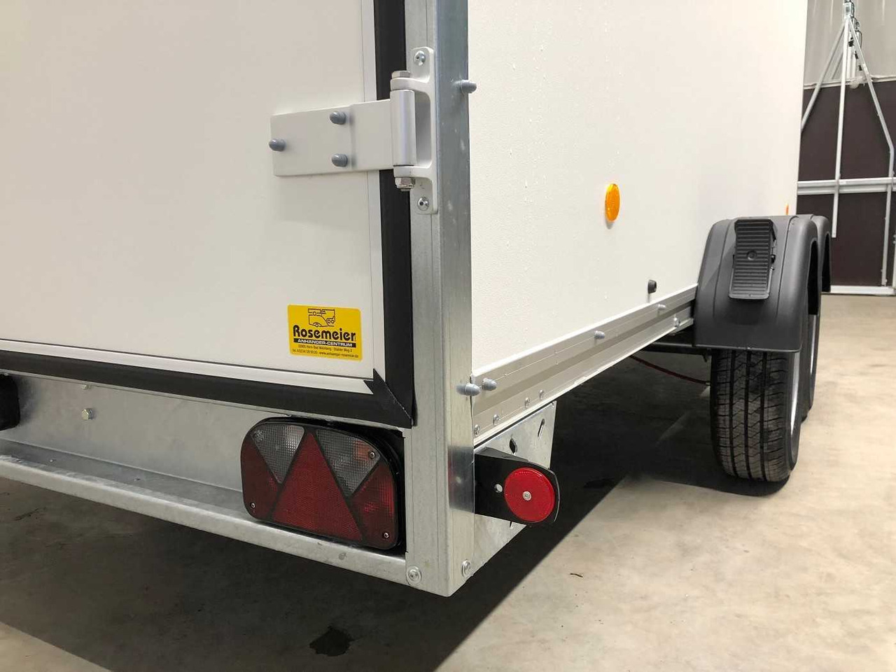 BOECKMANN KT 4018/27 H Kofferanhänger - Rimorchio furgonato: foto 5 BOECKMANN KT 4018/27 H Kofferanhänger - Rimorchio furgonato: foto 5