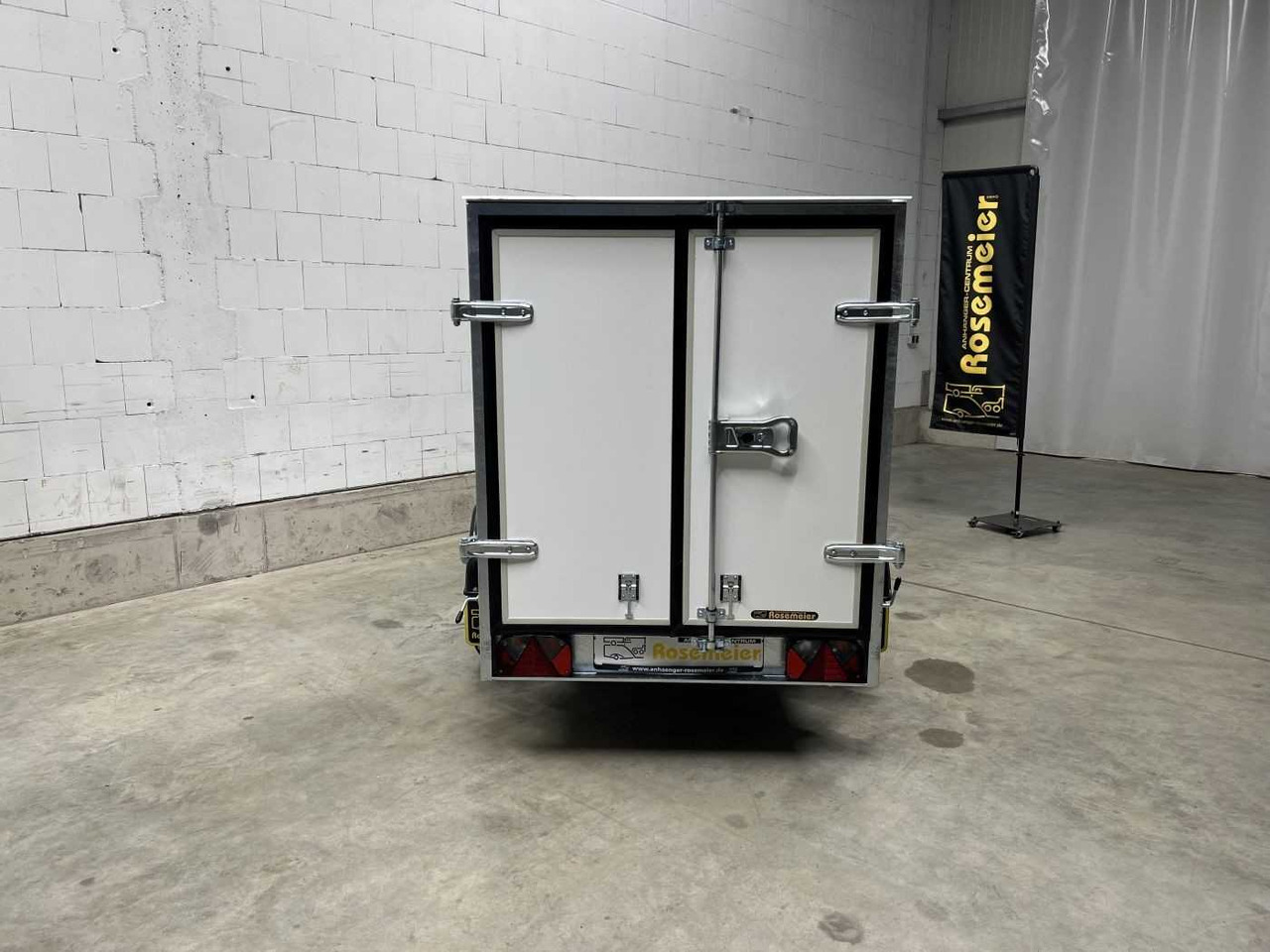 CHEVAL LIBERTE DEBON C220 Roadster Kofferanhänger - Rimorchio furgonato: foto 3 CHEVAL LIBERTE DEBON C220 Roadster Kofferanhänger - Rimorchio furgonato: foto 3