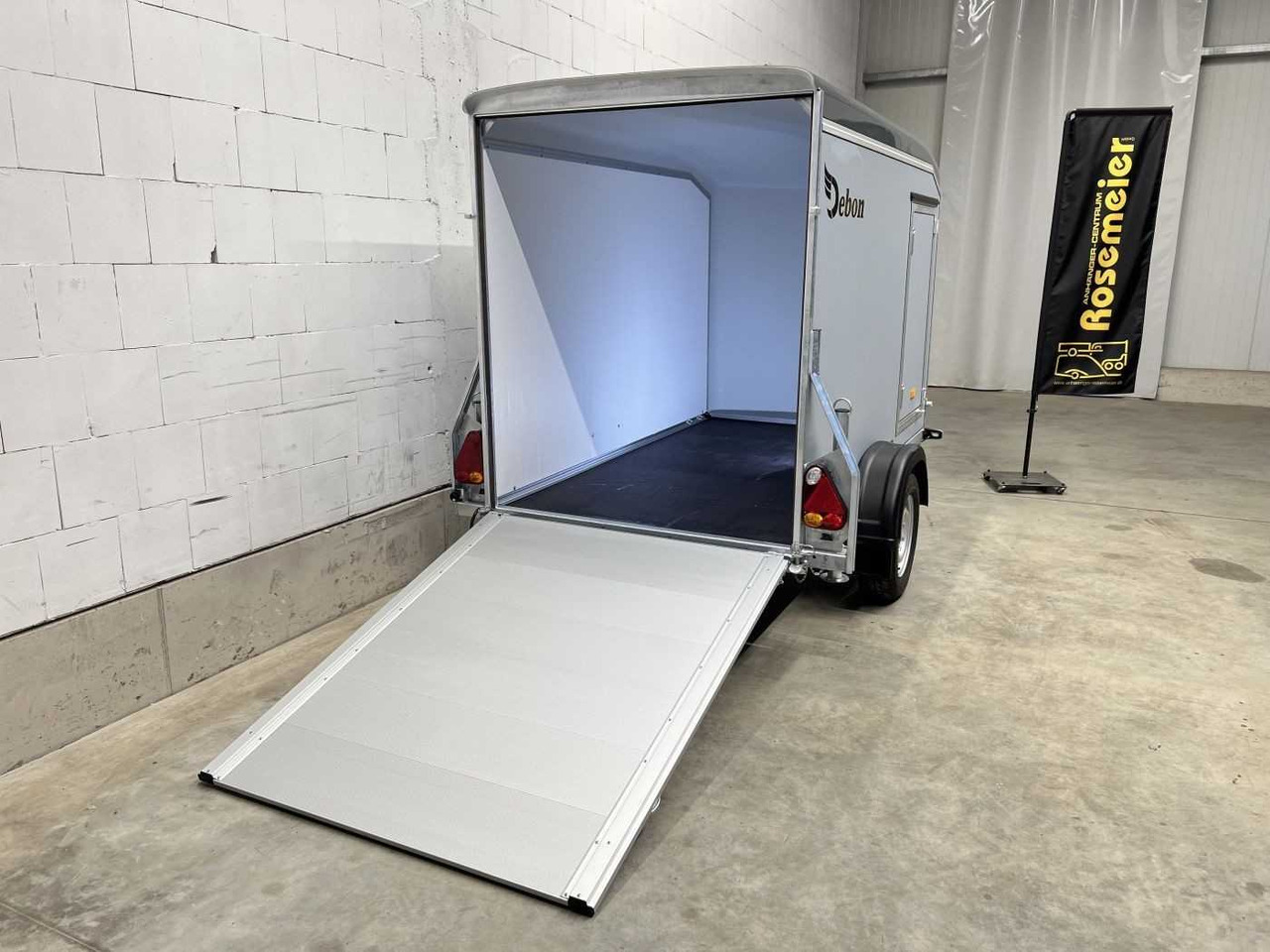 CHEVAL LIBERTE DEBON C255 Seitentür ungebremst Kofferanhänger - Rimorchio furgonato: foto 4 CHEVAL LIBERTE DEBON C255 Seitentür ungebremst Kofferanhänger - Rimorchio furgonato: foto 4