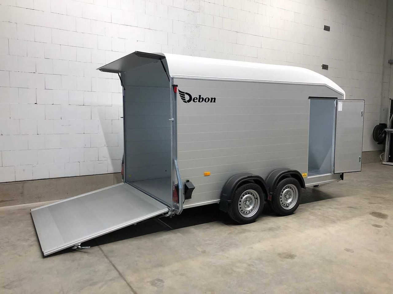 CHEVAL LIBERTE DEBON C700 Roadster Kofferanhänger - Rimorchio furgonato: foto 4 CHEVAL LIBERTE DEBON C700 Roadster Kofferanhänger - Rimorchio furgonato: foto 4