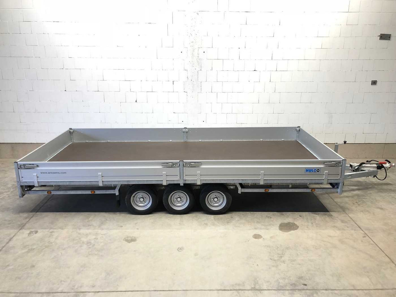 HULCO Medax-3 3500 Hochlader - Rimorchio per auto: foto 1 HULCO Medax-3 3500 Hochlader - Rimorchio per auto: foto 1