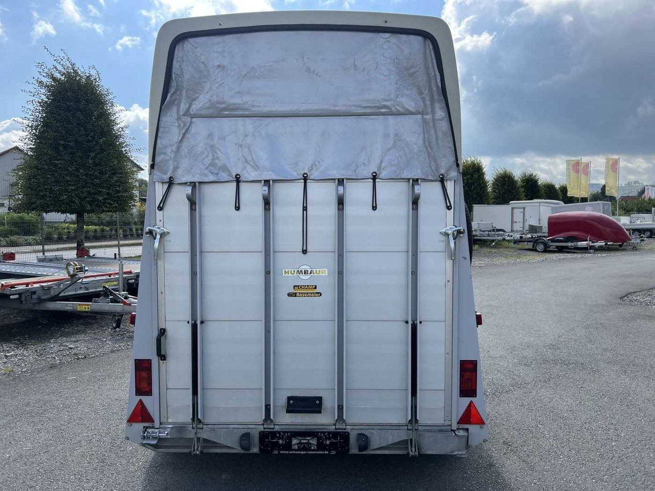 HUMBAUR HP 2000 Pferdeanhänger - Rimorchio per auto: foto 4 HUMBAUR HP 2000 Pferdeanhänger - Rimorchio per auto: foto 4