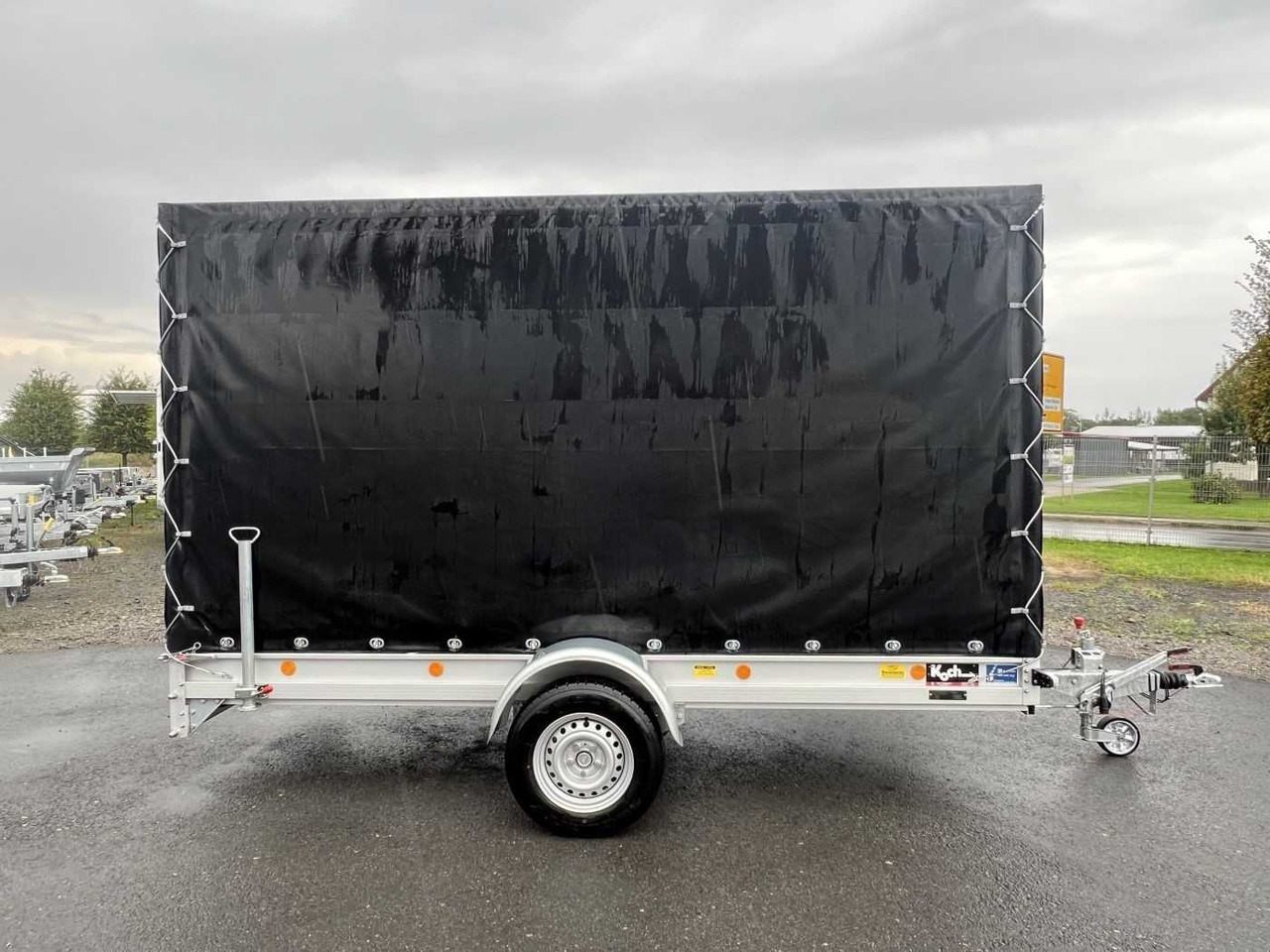 KOCH 8.15 Plane Kastenanhänger gebremst - Rimorchio per auto: foto 1 KOCH 8.15 Plane Kastenanhänger gebremst - Rimorchio per auto: foto 1