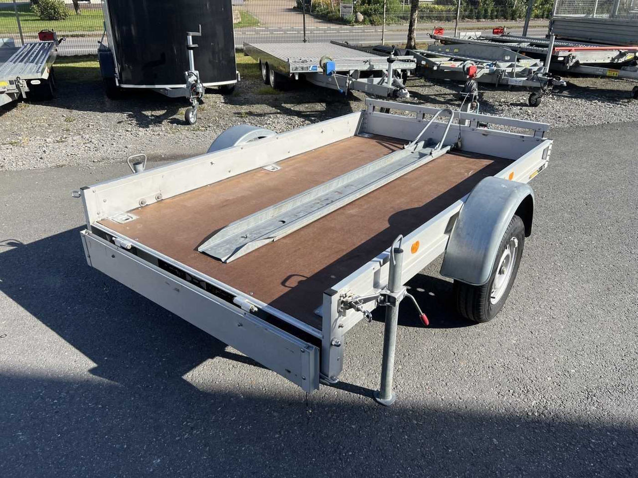 Leasing di KOCH U750 N Kastenanhänger ungebremst KOCH U750 N Kastenanhänger ungebremst: foto 10 Leasing di KOCH U750 N Kastenanhänger ungebremst KOCH U750 N Kastenanhänger ungebremst: foto 10