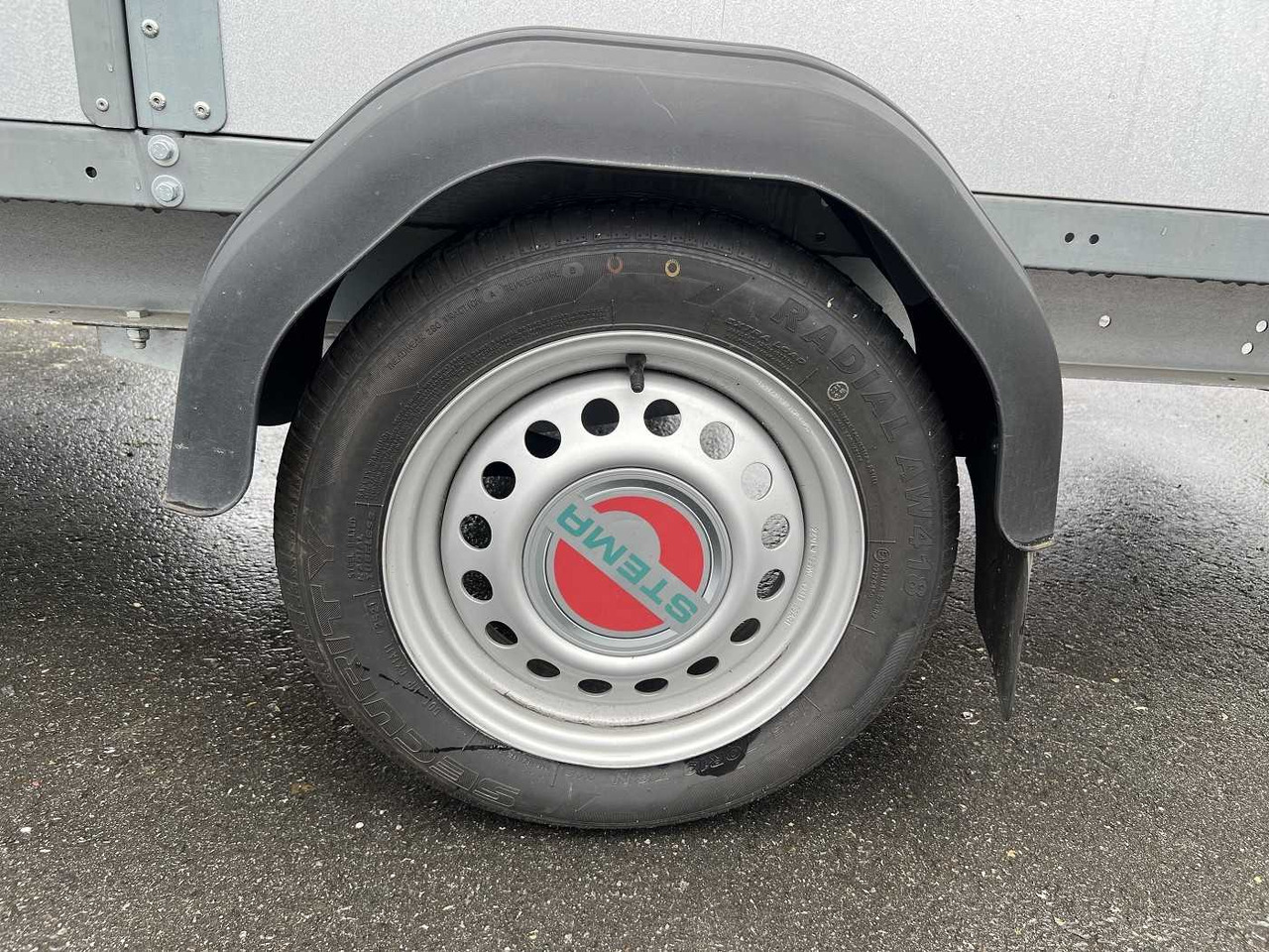 STEMA Rex 30 Plane Kastenanhänger ungebremst - Rimorchio per auto: foto 4 STEMA Rex 30 Plane Kastenanhänger ungebremst - Rimorchio per auto: foto 4