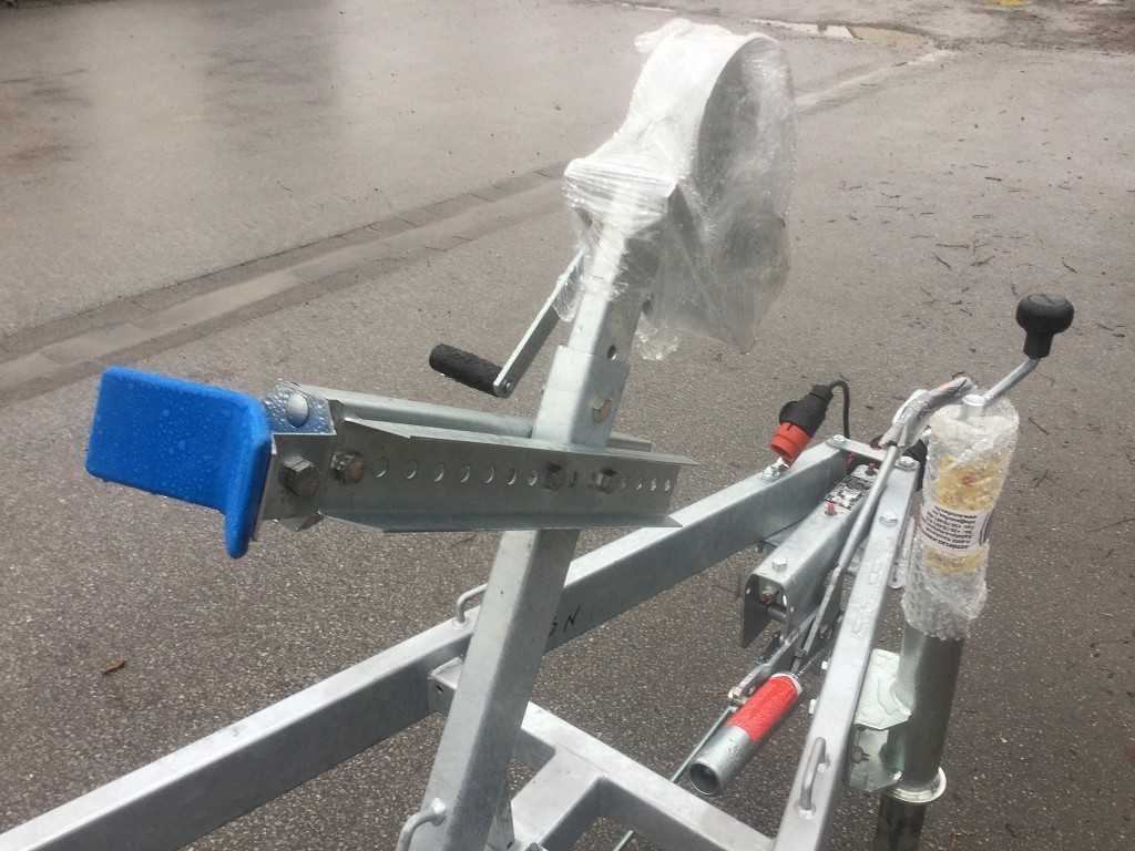TPV BA1300-R Bootsanhänger - Carrello per barca: foto 5 TPV BA1300-R Bootsanhänger - Carrello per barca: foto 5