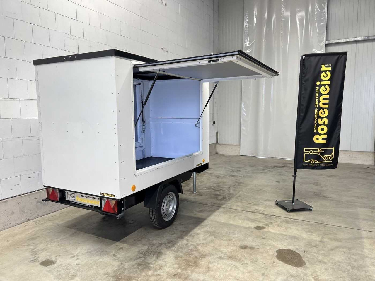 TPV HL-KT-EU2 mit 2 Aufstellklappe Verkaufsanhänger - Rimorchio autonegozio: foto 2 TPV HL-KT-EU2 mit 2 Aufstellklappe Verkaufsanhänger - Rimorchio autonegozio: foto 2