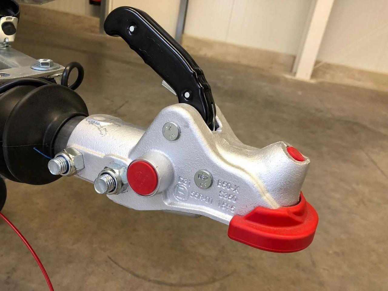 VEZEKO HK F 35.6 Kofferanhänger - Rimorchio furgonato: foto 4 VEZEKO HK F 35.6 Kofferanhänger - Rimorchio furgonato: foto 4