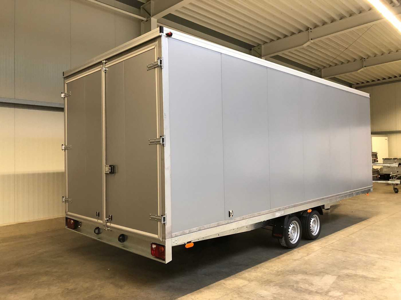 VEZEKO HK F 35.6 Kofferanhänger - Rimorchio furgonato: foto 2 VEZEKO HK F 35.6 Kofferanhänger - Rimorchio furgonato: foto 2