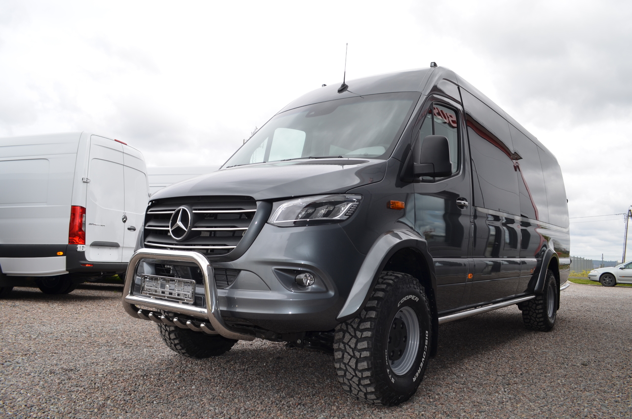 MERCEDES-BENZ Sprinter 519 4x4 high and low drive - Minibus, Pulmino: foto 1 MERCEDES-BENZ Sprinter 519 4x4 high and low drive - Minibus, Pulmino: foto 1