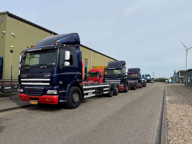 DAF CF 85 CF85-360 6X2 FAN 3 X IN STOCK TOP CONDITION NL TRUCKS - Autocarro telaio: foto 1 DAF CF 85 CF85-360 6X2 FAN 3 X IN STOCK TOP CONDITION NL TRUCKS - Autocarro telaio: foto 1