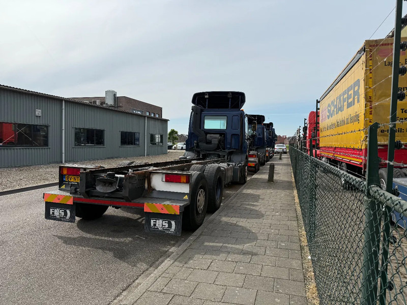 DAF CF 85 CF85-360 6X2 FAN 3 X IN STOCK TOP CONDITION NL TRUCKS - Autocarro telaio: foto 4 DAF CF 85 CF85-360 6X2 FAN 3 X IN STOCK TOP CONDITION NL TRUCKS - Autocarro telaio: foto 4