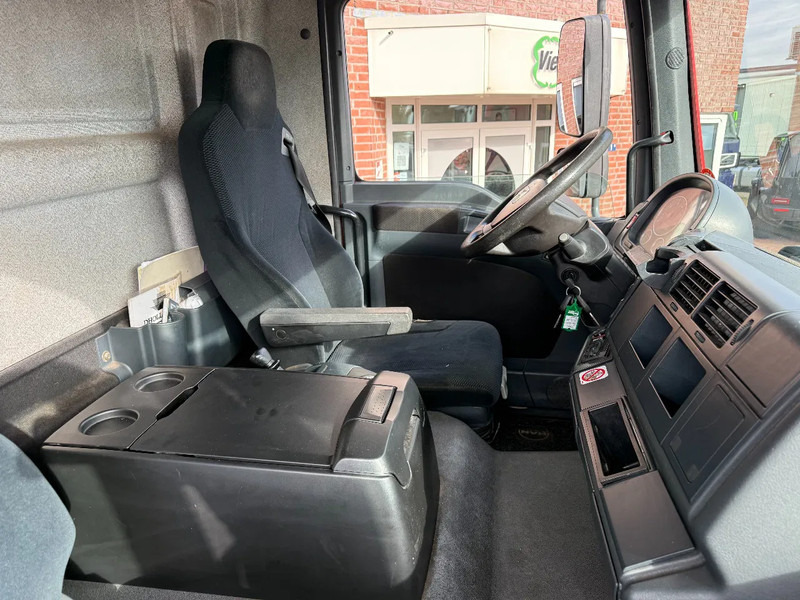 Autocarro furgonato MAN TGM 18.250 TGM 18.250 4X2 Koffer mit Ladebordwand TUV-2-2026 NL-Truck: foto 11 Autocarro furgonato MAN TGM 18.250 TGM 18.250 4X2 Koffer mit Ladebordwand TUV-2-2026 NL-Truck: foto 11