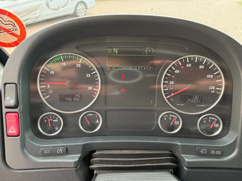 MAN TGM 18.250 TGM 18.250 4X2 Koffer mit Ladebordwand TUV-2-2026 NL-Truck - Autocarro furgonato: foto 4 MAN TGM 18.250 TGM 18.250 4X2 Koffer mit Ladebordwand TUV-2-2026 NL-Truck - Autocarro furgonato: foto 4