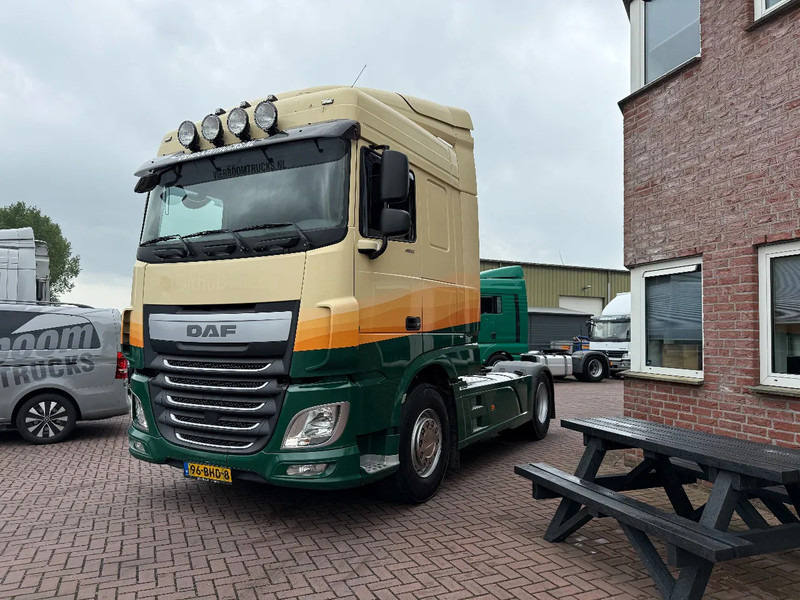 DAF XF 460 XF460 4X2 SPACECAB / HYDRAULICS / - Trattore stradale: foto 2 DAF XF 460 XF460 4X2 SPACECAB / HYDRAULICS / - Trattore stradale: foto 2