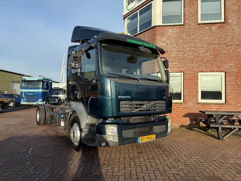 Volvo FL 12 FL 280 11.990KG MANUAL GEARBOX - Autocarro telaio: foto 1 Volvo FL 12 FL 280 11.990KG MANUAL GEARBOX - Autocarro telaio: foto 1