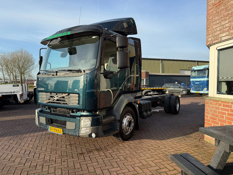 Volvo FL 12 FL 280 11.990KG MANUAL GEARBOX - Autocarro telaio: foto 2 Volvo FL 12 FL 280 11.990KG MANUAL GEARBOX - Autocarro telaio: foto 2