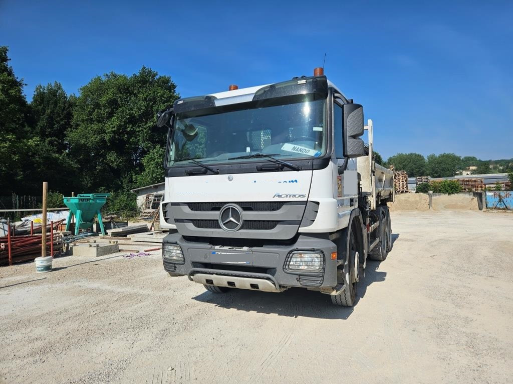 MERCEDES-BENZ 2644 - Camion con gru: foto 3 MERCEDES-BENZ 2644 - Camion con gru: foto 3
