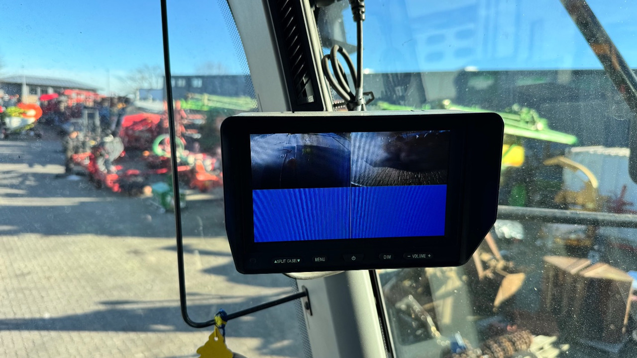 CLAAS Lexion 6900 TerraTrac 890 full Options - Mietitrebbia: foto 2 CLAAS Lexion 6900 TerraTrac 890 full Options - Mietitrebbia: foto 2