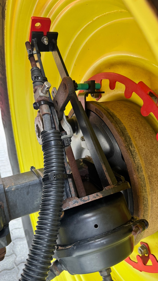 Polverizzatore Kverneland Ikarus S38 27m: foto 6 Polverizzatore Kverneland Ikarus S38 27m: foto 6