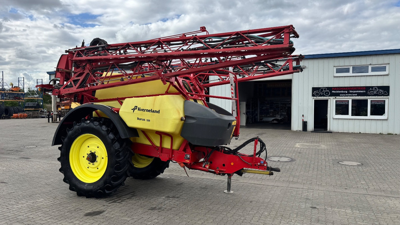 Polverizzatore Kverneland Ikarus S38 27m: foto 18 Polverizzatore Kverneland Ikarus S38 27m: foto 18