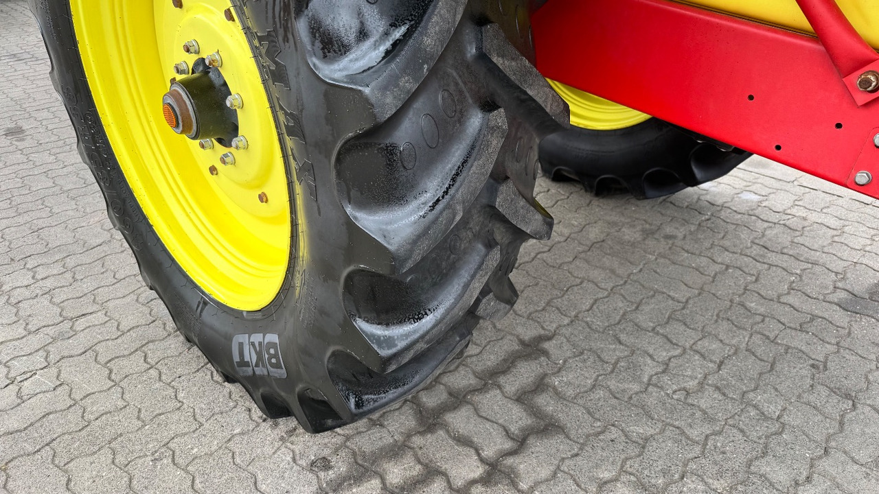 Polverizzatore Kverneland Ikarus S38 27m: foto 15 Polverizzatore Kverneland Ikarus S38 27m: foto 15