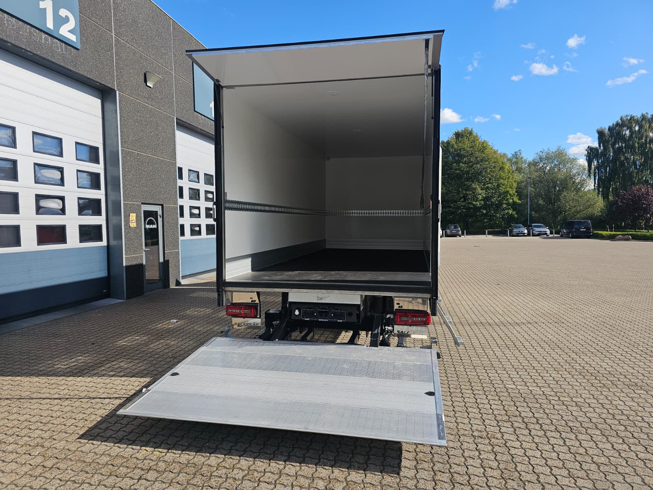 MAN TGL 8.220 - Autocarro furgonato: foto 5 MAN TGL 8.220 - Autocarro furgonato: foto 5
