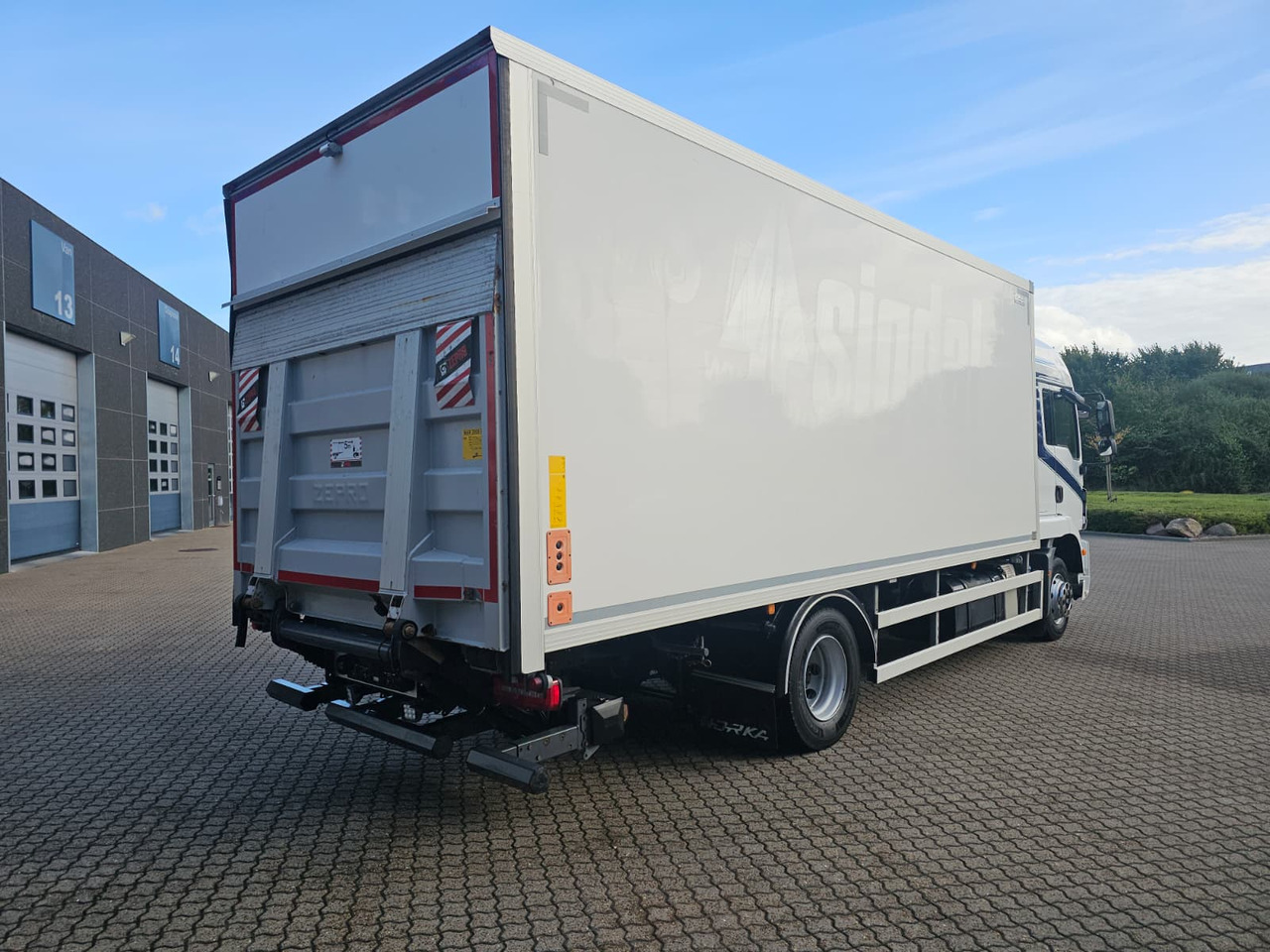 MAN TGM 15.290 - Autocarro furgonato: foto 3 MAN TGM 15.290 - Autocarro furgonato: foto 3