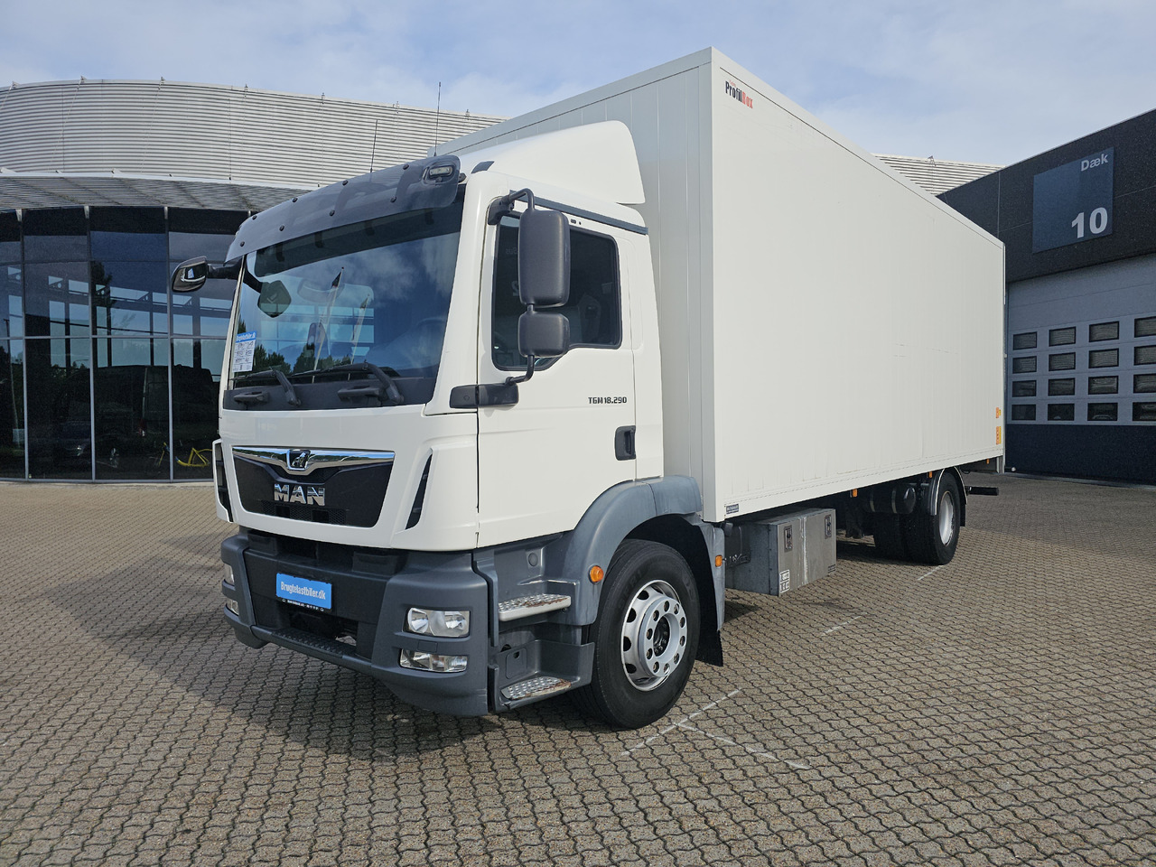 MAN TGM 18.290 - Autocarro furgonato: foto 1 MAN TGM 18.290 - Autocarro furgonato: foto 1