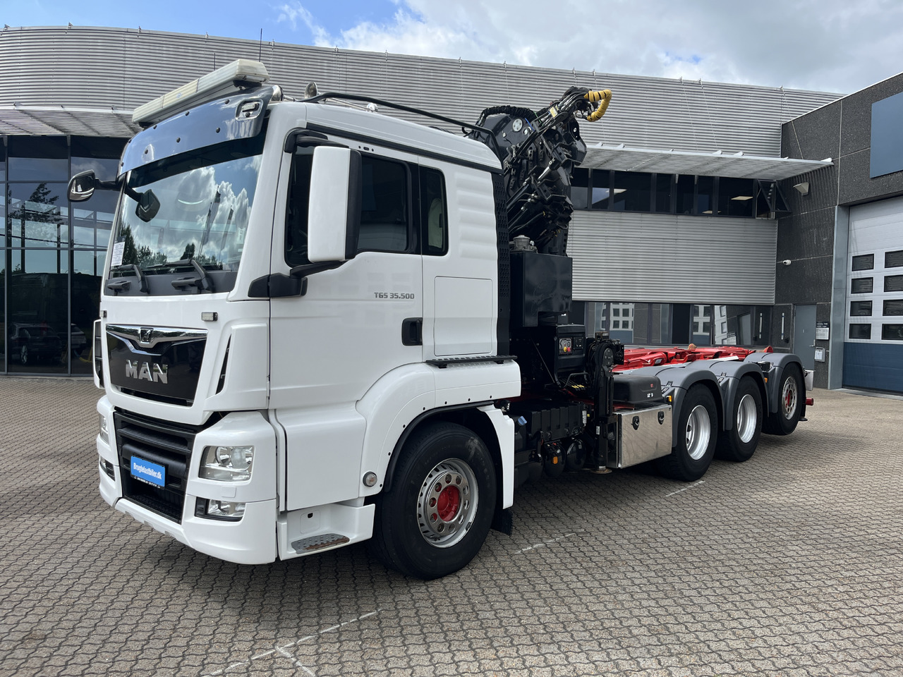 MAN TGS 35.500 8x4 - Autocarro portacontainer/ Caisse interchangeable, Camion con gru: foto 1 MAN TGS 35.500 8x4 - Autocarro portacontainer/ Caisse interchangeable, Camion con gru: foto 1