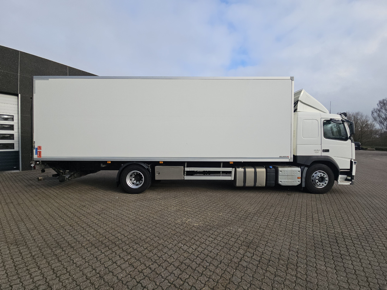 Autocarro frigorifero Volvo FM330: foto 6