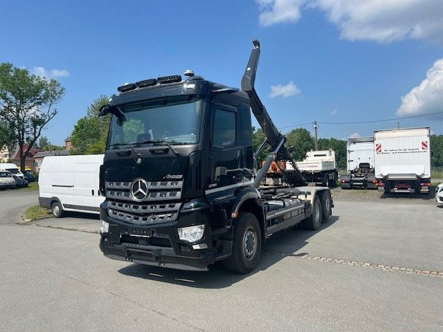 Mercedes-Benz Arocs 5 2651 HD Mit Meiller Abrollkipper - Autocarro scarrabile: foto 3 Mercedes-Benz Arocs 5 2651 HD Mit Meiller Abrollkipper - Autocarro scarrabile: foto 3