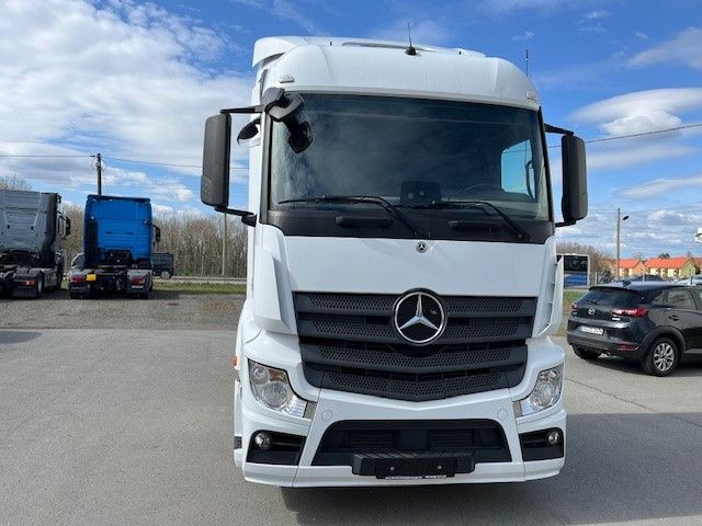 Mercedes-Benz Actros 1845 Sattelzugmaschine TOP gepflegt! Mercedes-Benz Actros 1845 Sattelzugmaschine TOP gepflegt! - Trattore stradale: foto 2 Mercedes-Benz Actros 1845 Sattelzugmaschine TOP gepflegt! Mercedes-Benz Actros 1845 Sattelzugmaschine TOP gepflegt! - Trattore stradale: foto 2