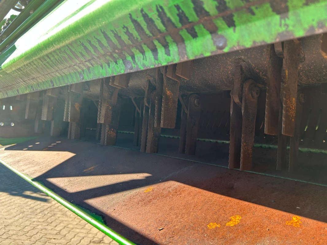 John Deere T660 - Mietitrebbia: foto 2 John Deere T660 - Mietitrebbia: foto 2