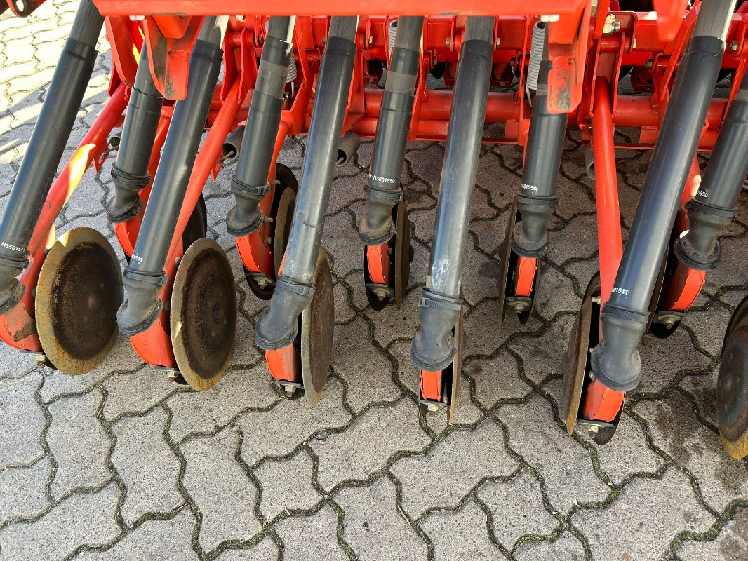 Kuhn Integra G II MIT 400 - Seminatrice combinata: foto 2 Kuhn Integra G II MIT 400 - Seminatrice combinata: foto 2