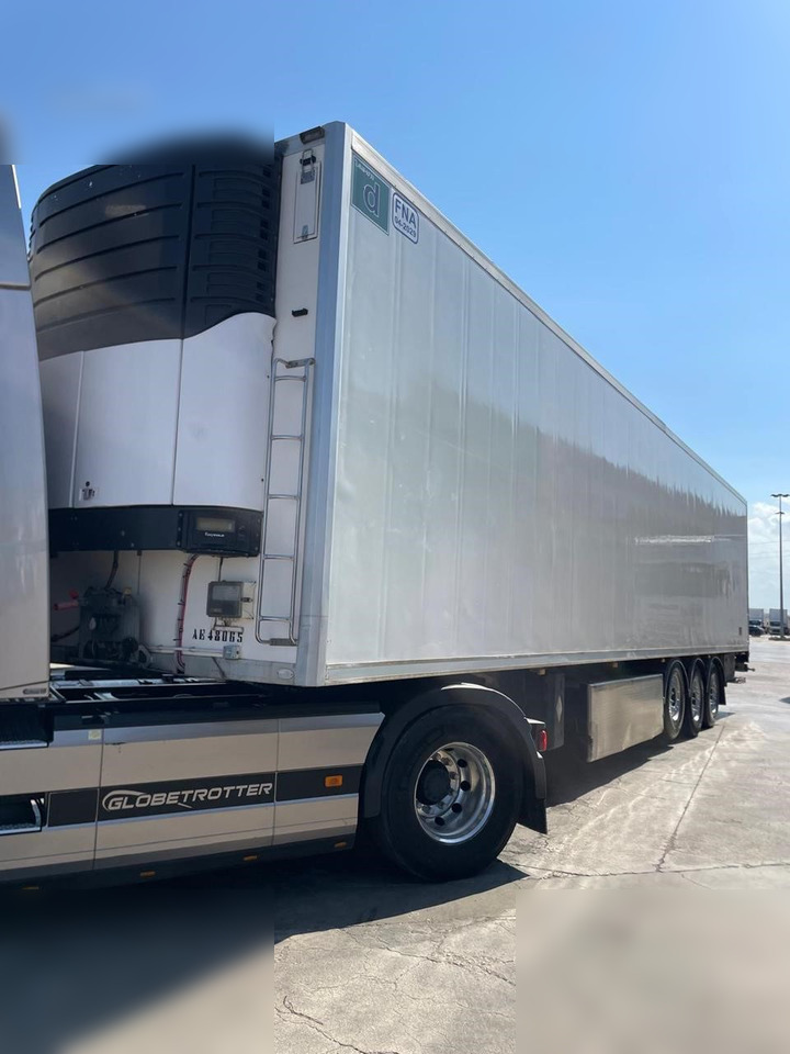 CARMOSINO  - Semirimorchio frigorifero: foto 1 CARMOSINO  - Semirimorchio frigorifero: foto 1