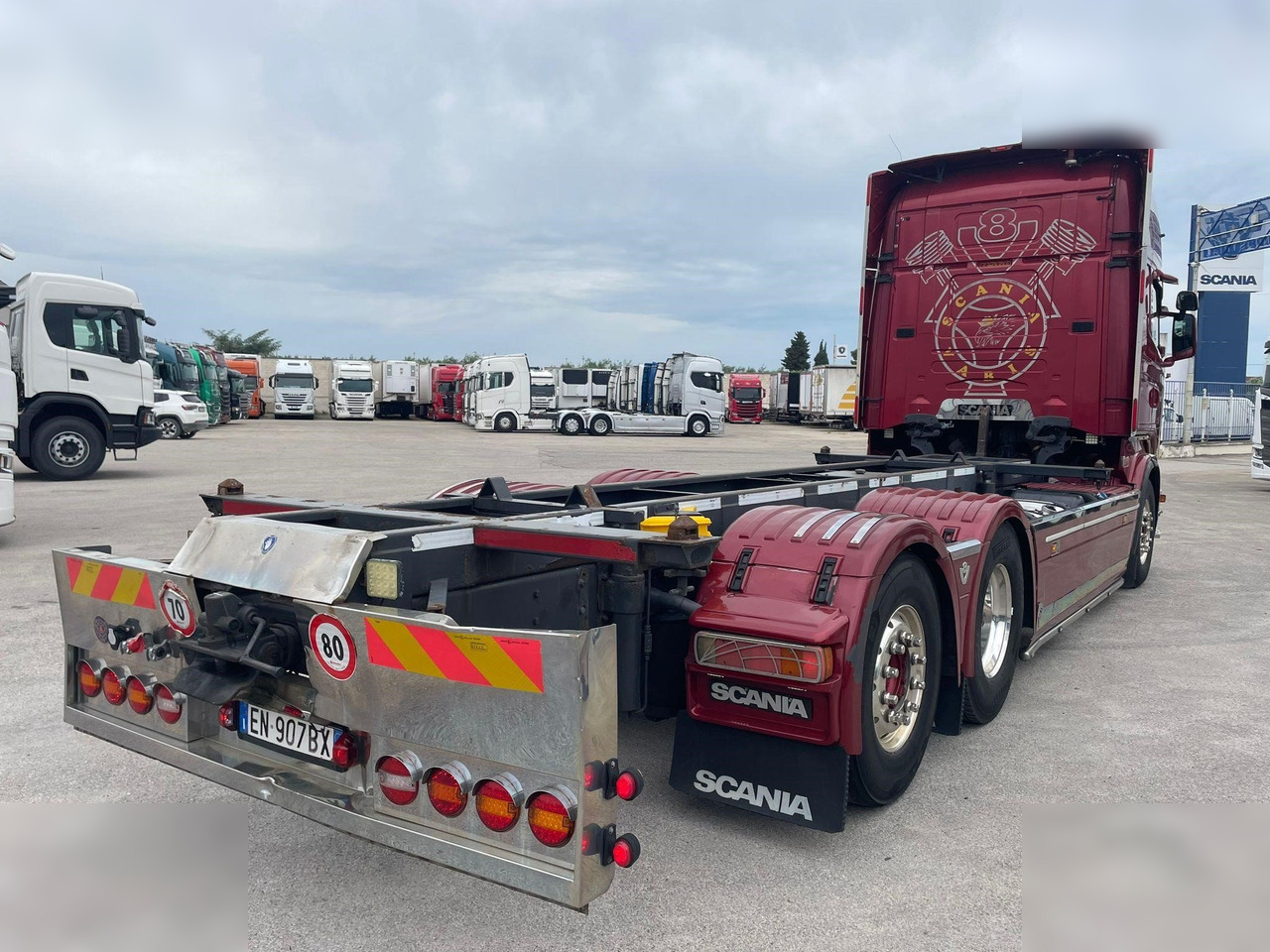 SCANIA R560 - Autocarro portacontainer/ Caisse interchangeable: foto 2 SCANIA R560 - Autocarro portacontainer/ Caisse interchangeable: foto 2